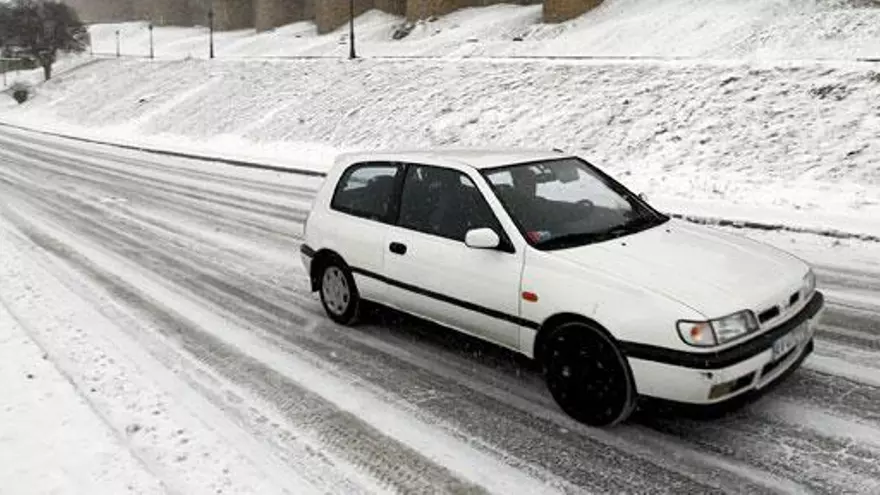 Trucos para controlar el coche durante un viaje en invierno