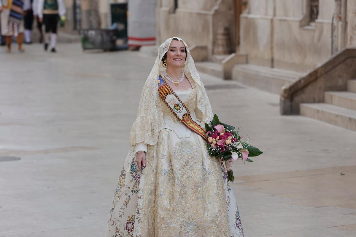 Todas las fotos de la Ofrenda del 18 de marzo por la calle San Vicente hasta la 17:30 horas Todas las fotos de la Ofrenda del 18 de marzo por la calle San Vicente hasta la 17:30 horas