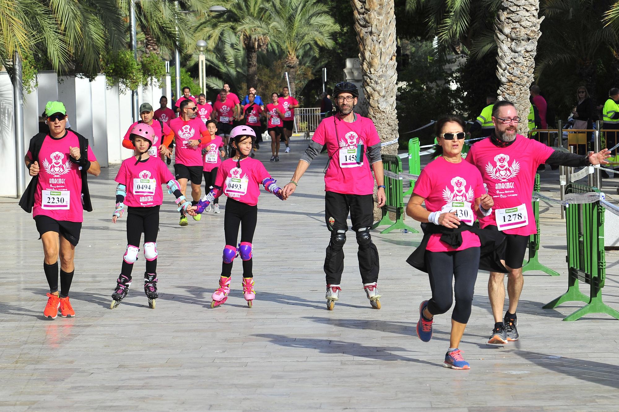 Más de 8.000 solidarios con el cáncer de mama en Elche