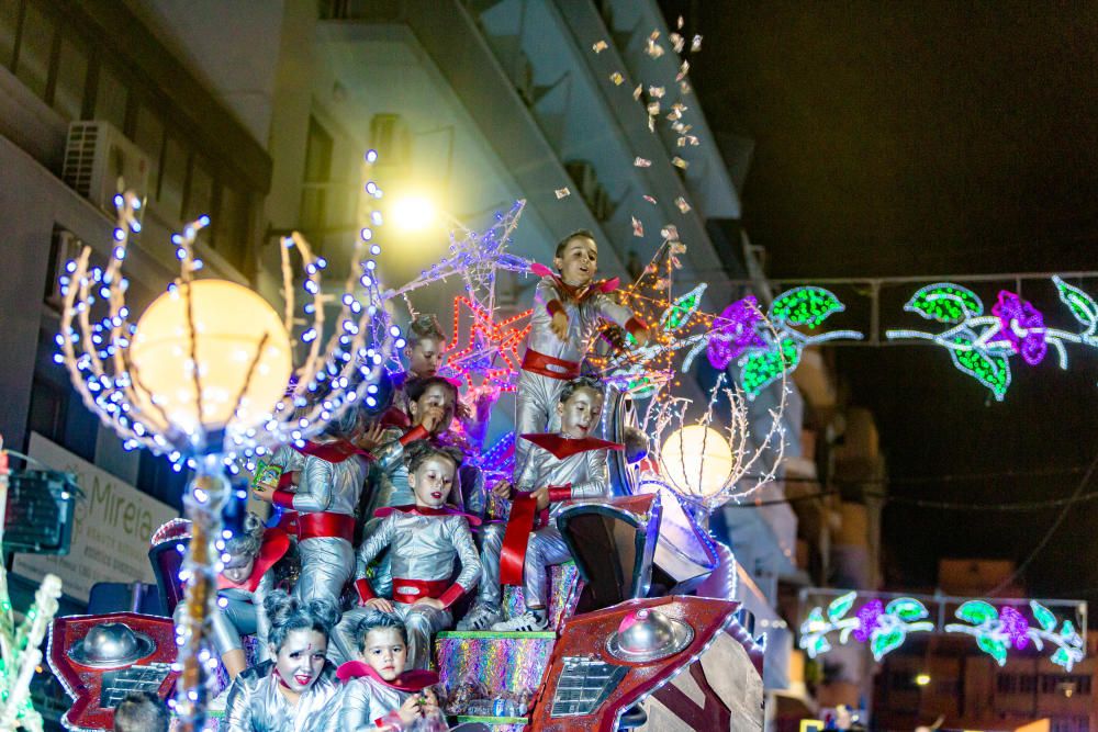 Desfile de carrozas de las fiestas de Benidorm