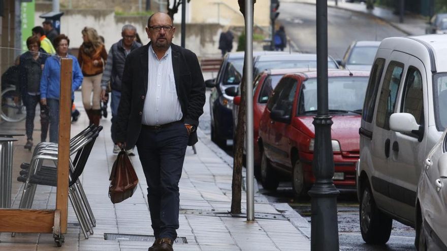 &quot;Me tuve que ir de Asturias, soy un chivo expiatorio&quot;, alega el exalcalde de Cudillero ante el juicio al que s enfrenta