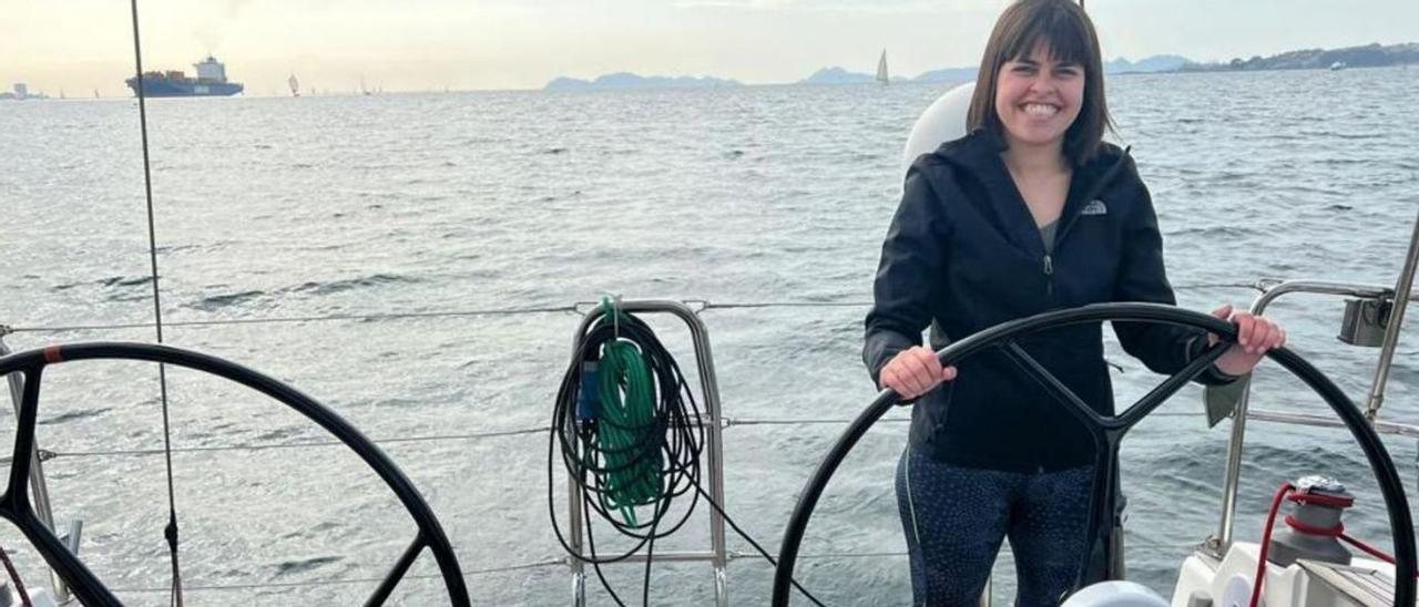 Iria Malvido es patrón de barco y muy aficionada a la vela.