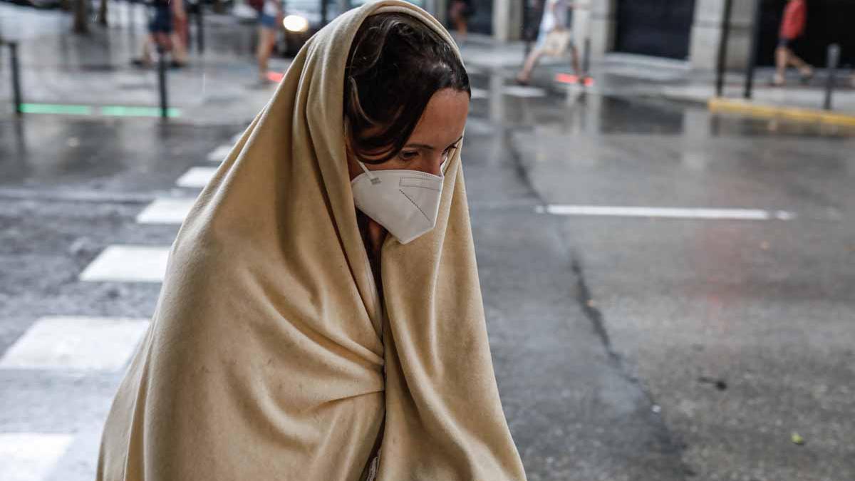 La lluvia torrencial en Formentera provoca más de 15 salidas de los bomberos por inundaciones