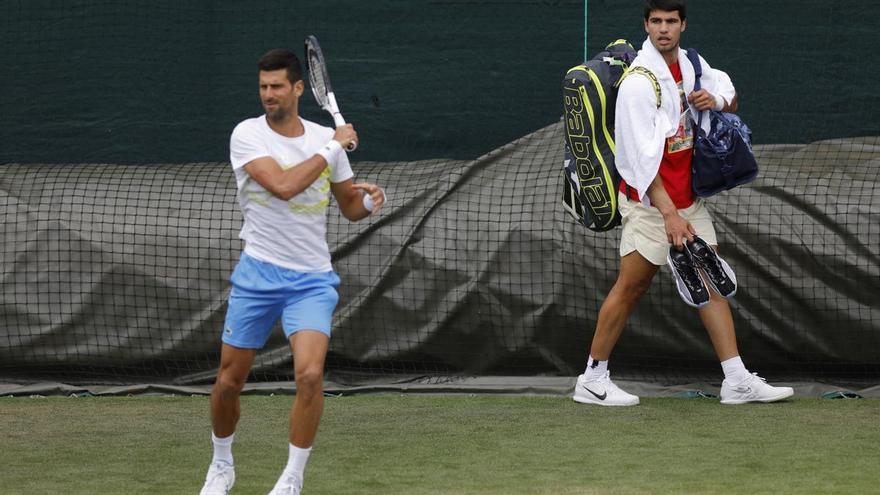 Alcaraz se crece en la hierba y reta a Djokovic en su jardín: &quot;Soy uno de los favoritos para ganar Wimbledon&quot;