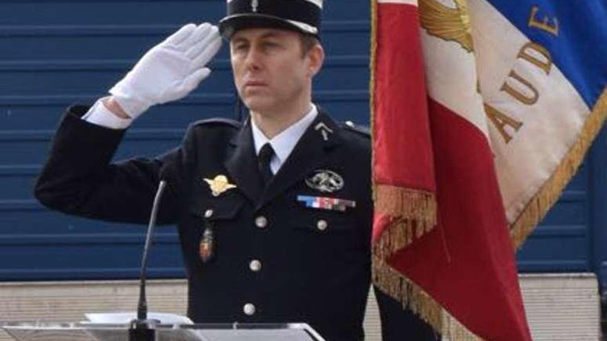 Francia rinde homenaje al gendarme que murió por salvar a una rehén
