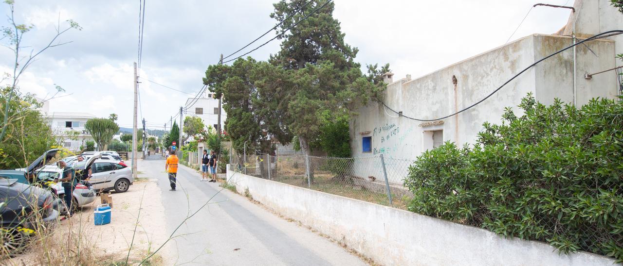 La Policía Local y la Guardia Civil busca el cuerpo de Nuria Escalante en una casa okupa de Sant Antoni.