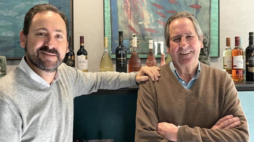 Javier y José María, cuarta y tercera generación de la saga de vinateros Gandía.