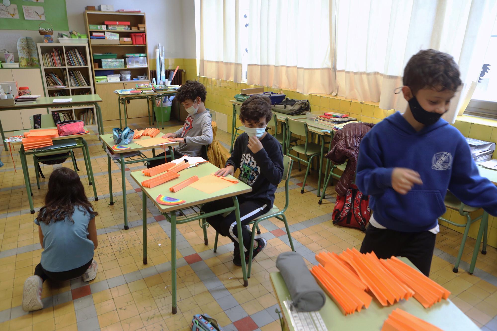 Apertura de los colegios de Oviedo para vivir un puente de miedo