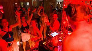 Spa Raves: fiestas en bañador con sauna, jacuzzis y DJ