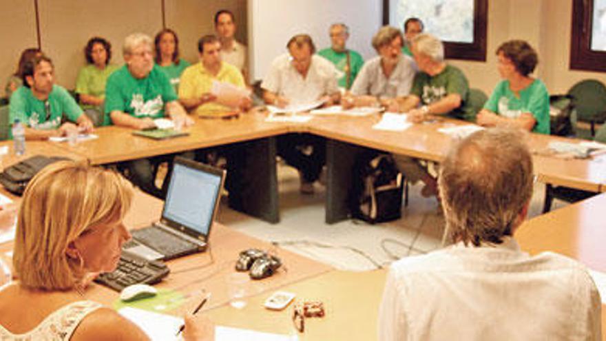 Segunda reuniónde esta semana en la sede de Educación.