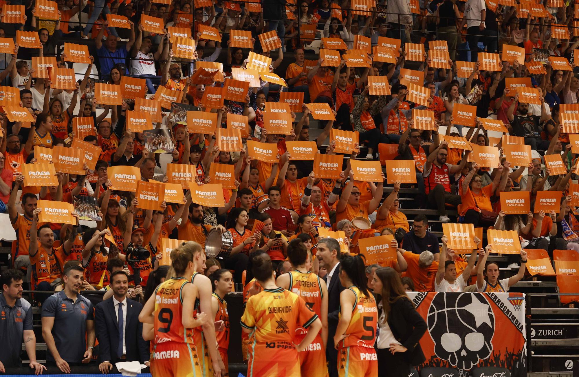 Valencia Basket - Perfumerías Avenida