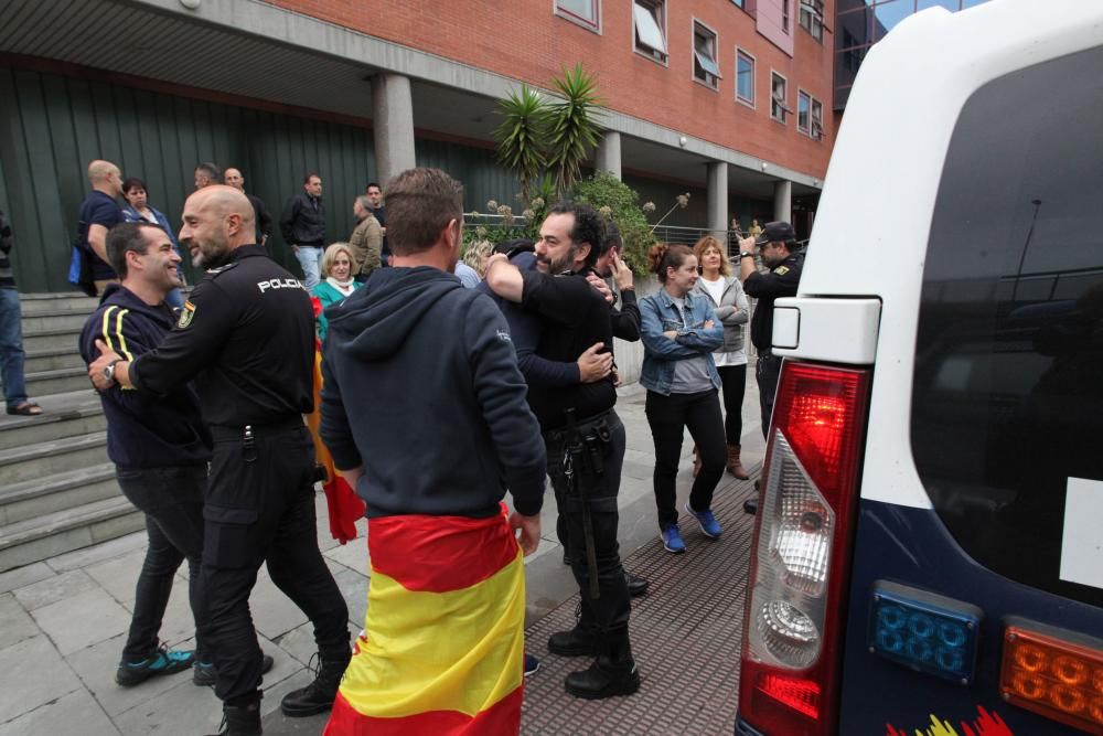 Los policías destinados en Cataluña llegan a Gijón