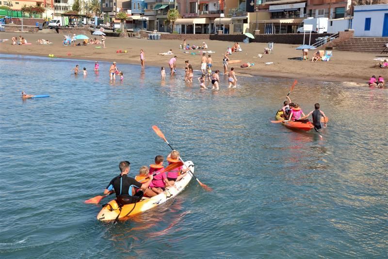 Campus de verano en playa de Melenara