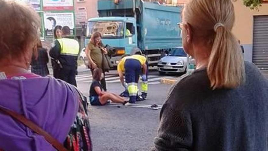 Una joven en patinete, herida al ser atropellada