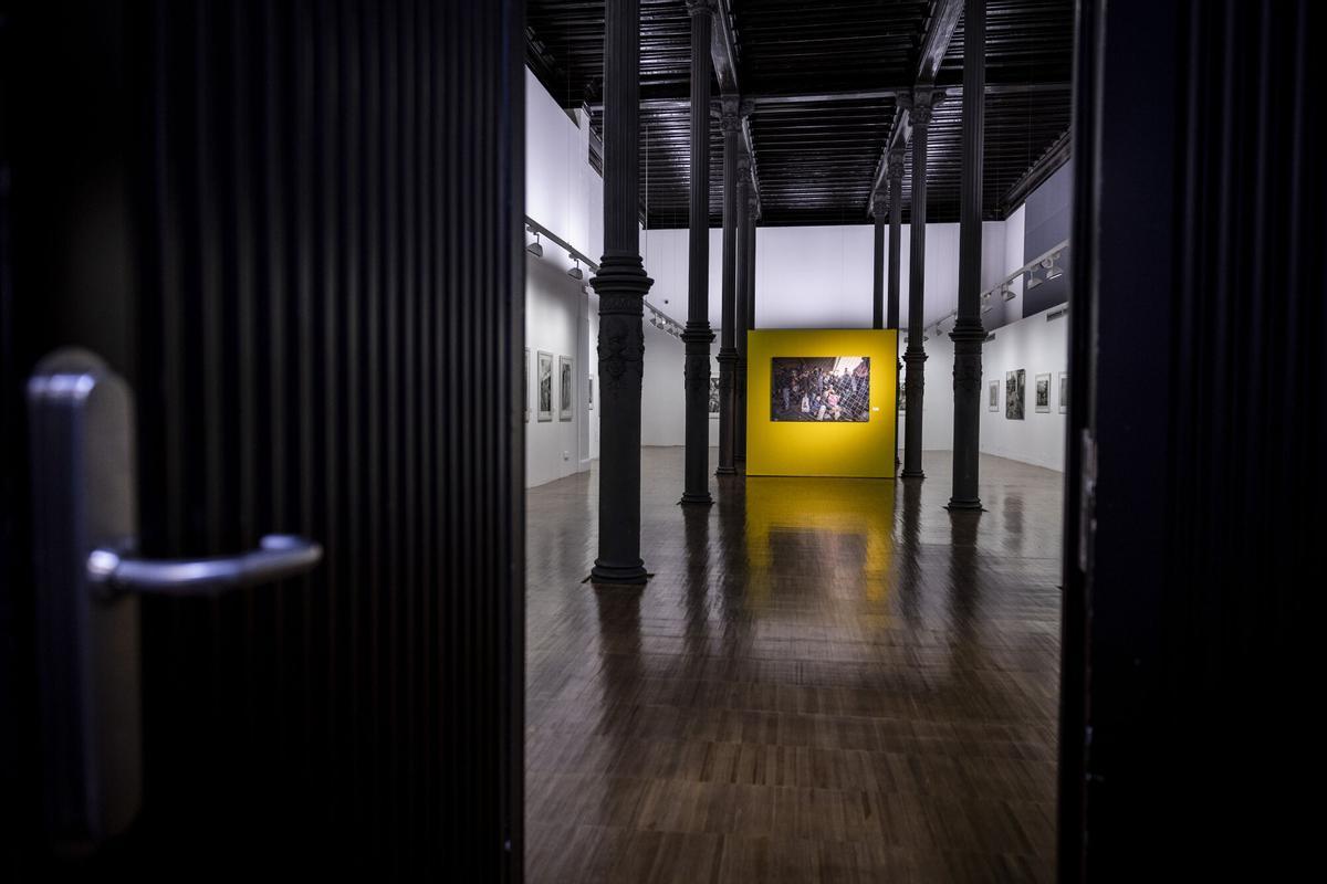 En imágenes | Exposición del reportero de guerra Gervasio Sánchez en el Paraninfo de Zaragoza