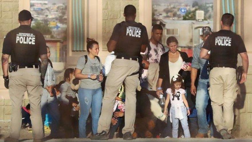 EEUU: Un agente abusa de una migrante de 15 años en un centro de detención