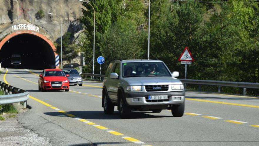 Tram de Cercs de la C-16 on dos radars nous calcularan les velocitats mitjanes dels dos sentits