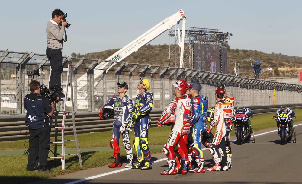 Así se hizo la foto de los nueve gandadores de la temporada en #MotoGP