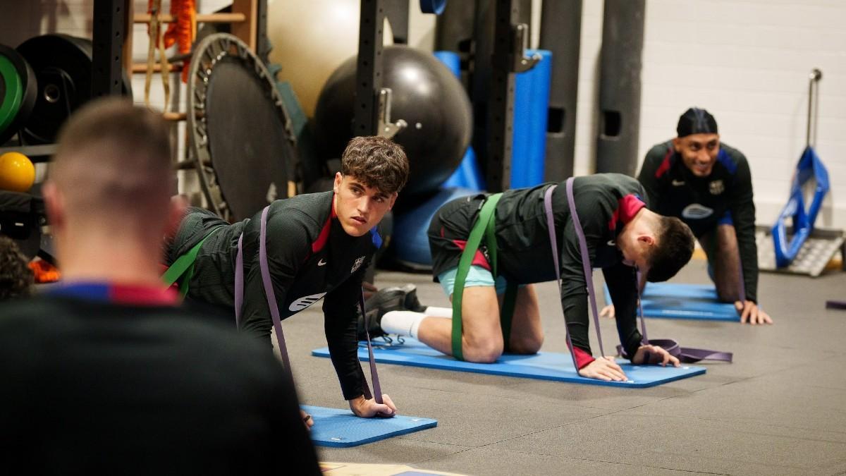 Las lluvias han obligado a los jugadores a ejercitarse en el gimnasio