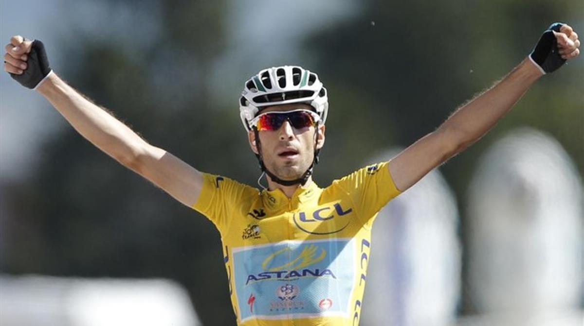 Nibali celebra la victòria en la primera etapa alpina del Tour.