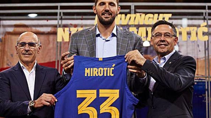 Nikola Mirotic ja vesteix la samarreta del Barça