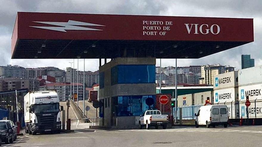 Entrada principal a los muelles comerciales del puerto de Vigo. // FdeV