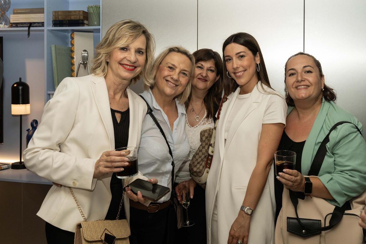 Ángela Pardo Bermúdez, Ino Jiménez González, Verónica Muñoz Minuesa, Amparo Galán García y Manuel Nieto Gil