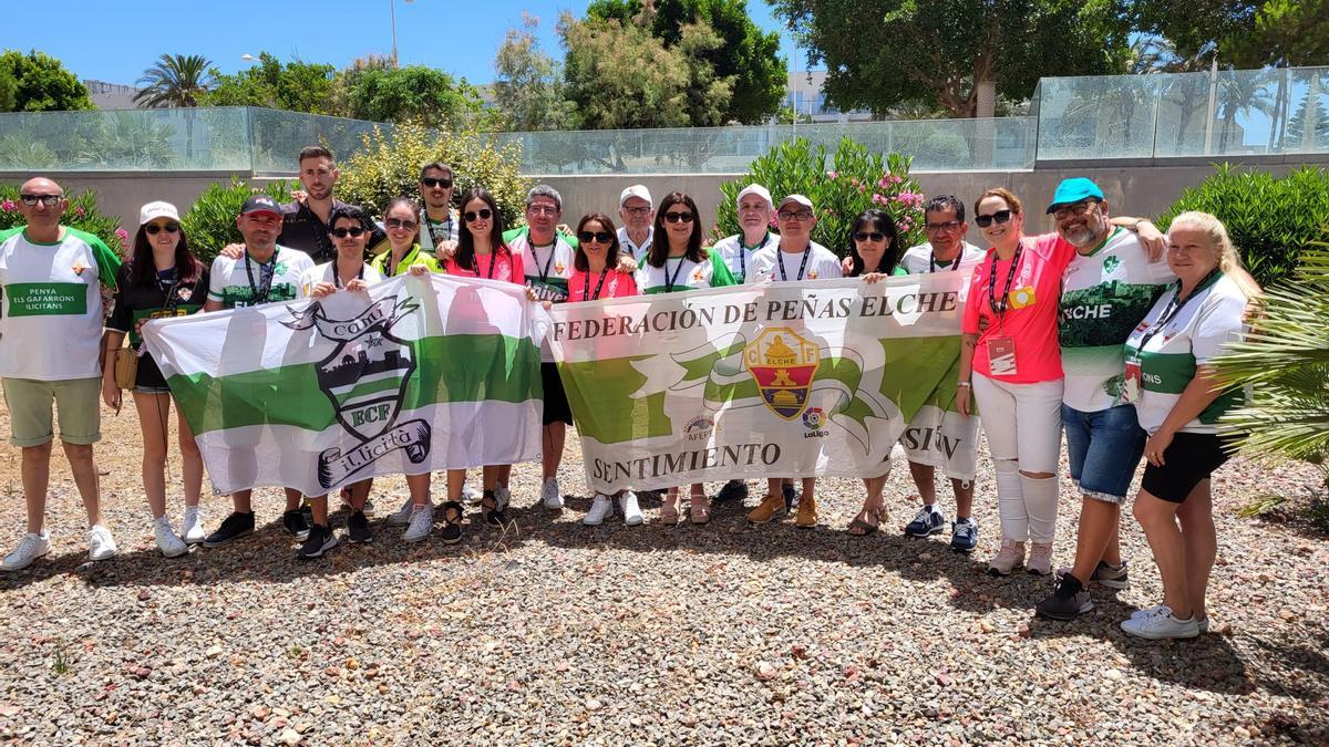 Los aficionados del Elche, en el Congreso Nacional de Peñas en Almería