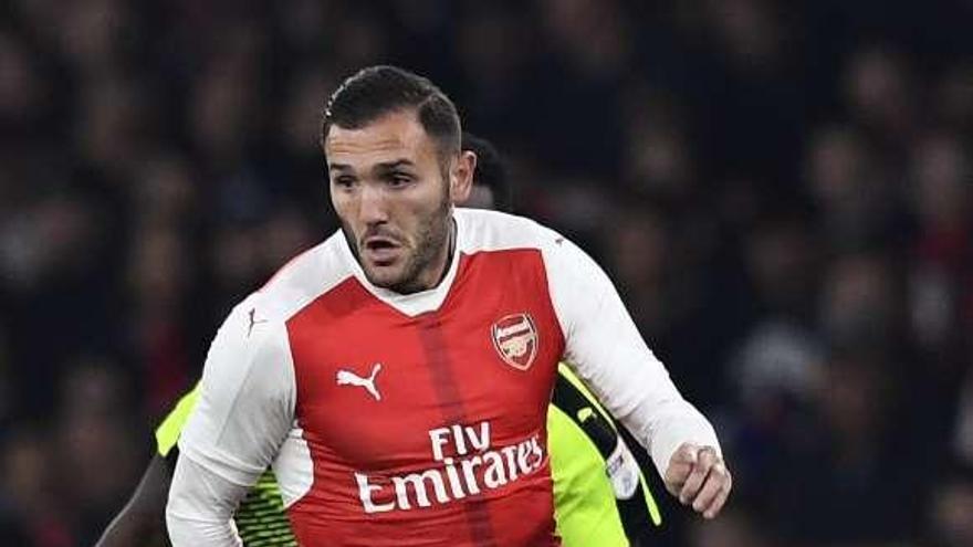 Lucas Pérez, durante un partido como jugador del Arsenal.