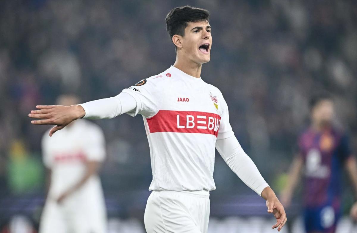 Chema Andrés, central del Sttugart de la Bundesliga