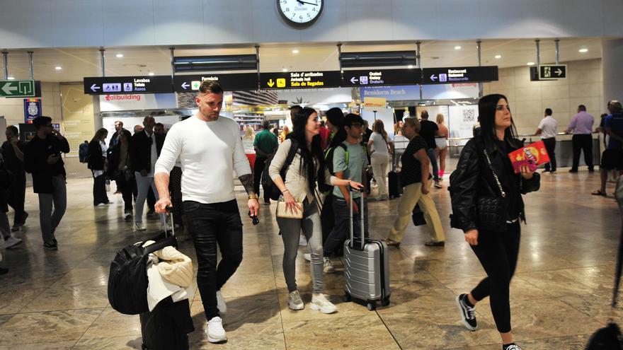 El aeropuerto resiste al desplome de vuelos en Málaga y Palma de Mallorca en la Semana Santa