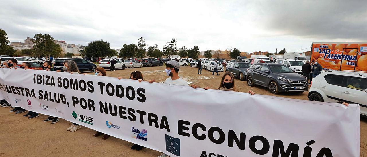 Manifestación de las patronales de Eivissa celebrada el 10 de marzo por la situación económica que atraviesan las empresas.