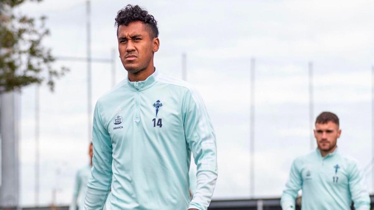 Tapia, durante un entreno con el Celta.