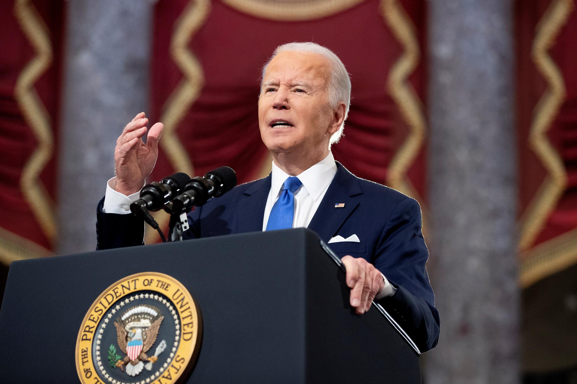 El presidente estadounidense, Joe Biden, da un discurso en el primer aniversario del asalto al Capitolio