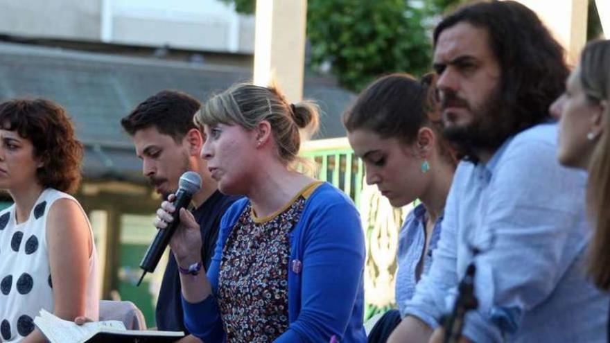 Fernández, por la izquierda, Villar, Santos, Eva Solla, Antón Sánchez y Mar Blanco. // Bernabé/Cris M. V.