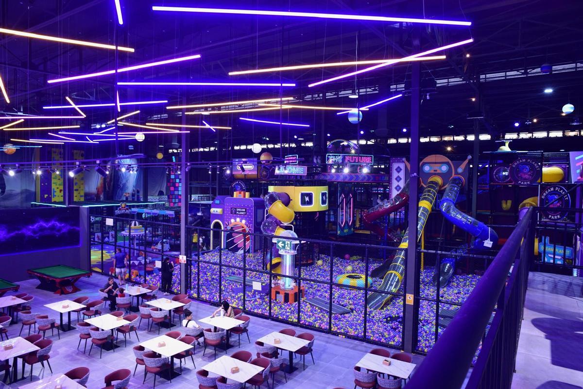 Fotogalería | Así es Dream Planet, el nuevo 'parque de atracciones' de Badajoz
