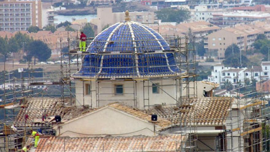 La cúpula azul de Xàbia refulge de nuevo