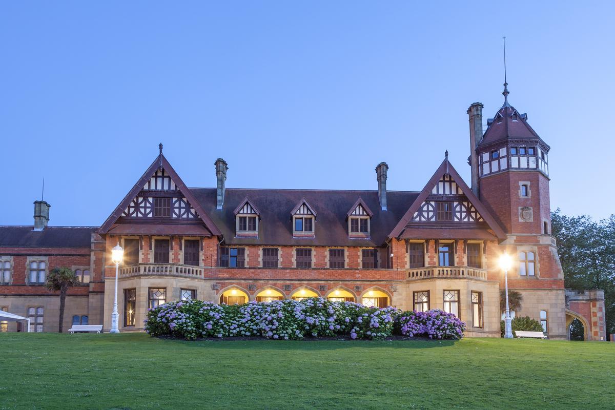 La fachada principal del Palacio de Miramar en San Sebastián
