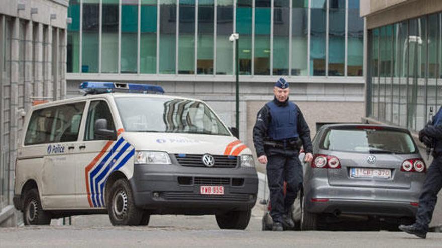 Operación policial en el barrio de Molenbeek.