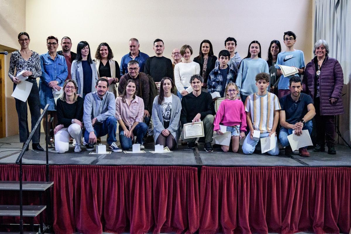 Foto de familia de todos los músicos que participaron en el concierto especial del aniversario.