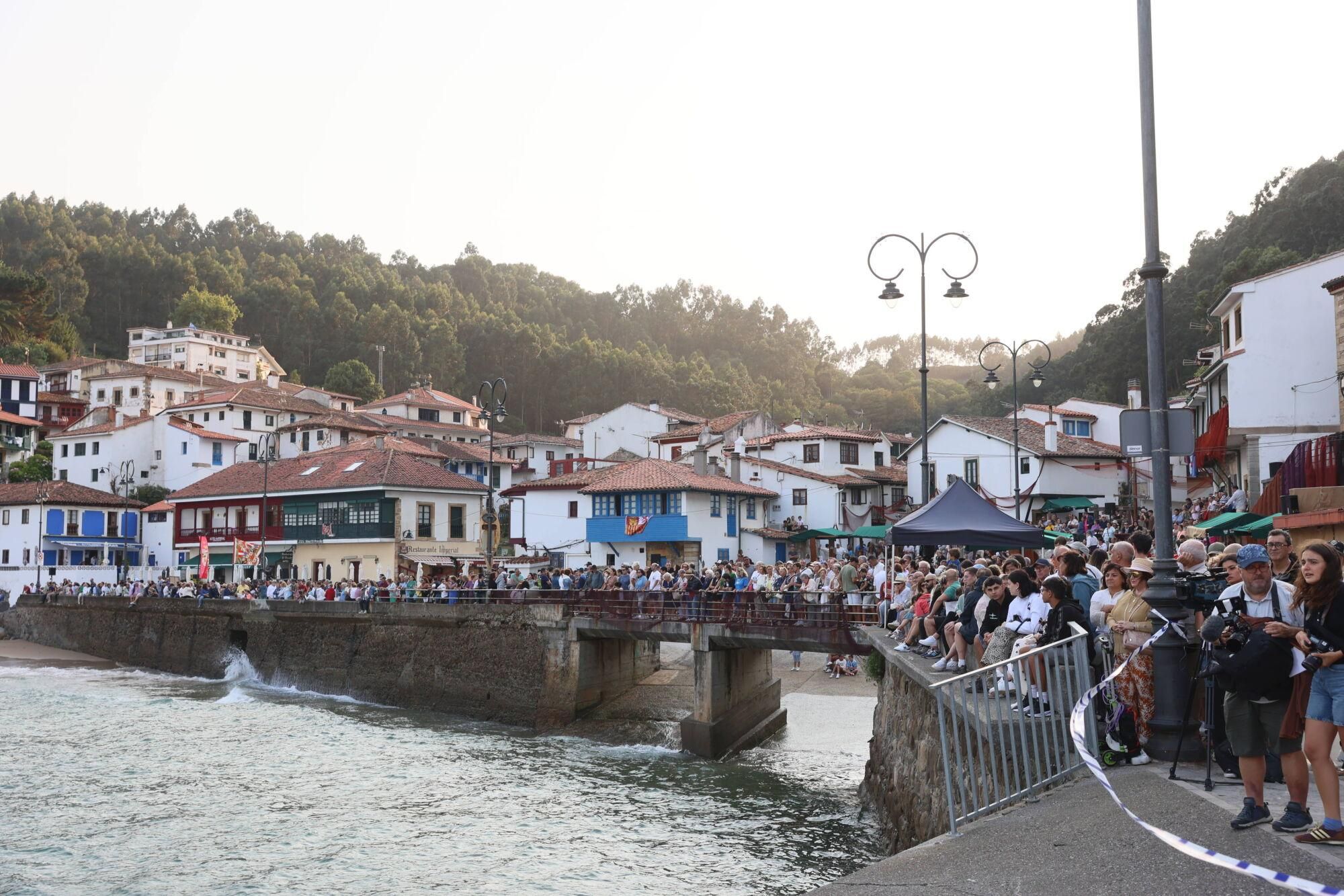 Carlos V siempre desembarca en Tazones