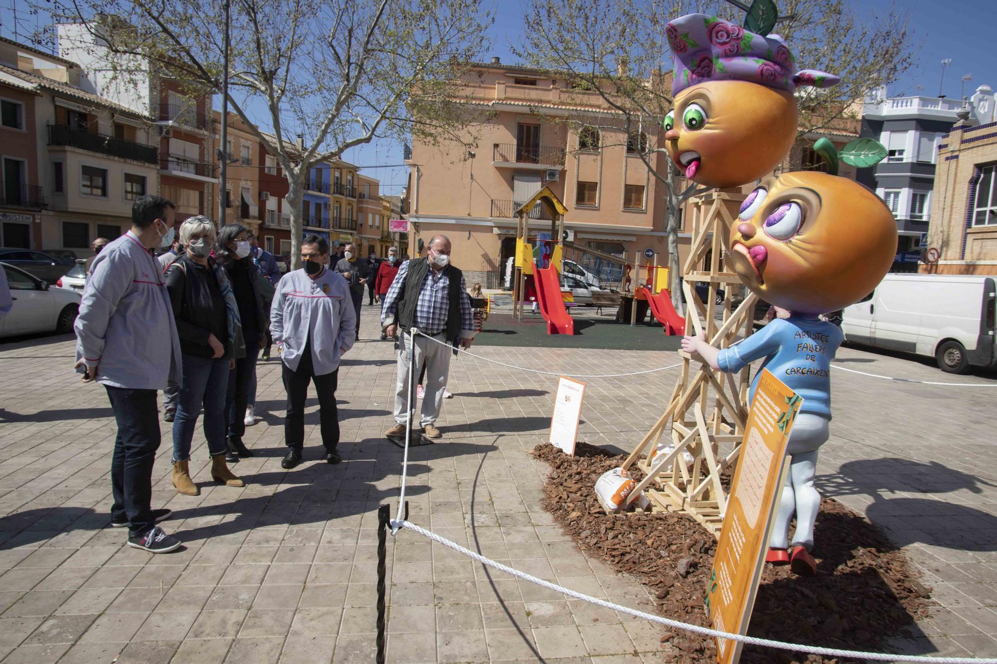 Carcaixent planta cinco monumentos simbólicos