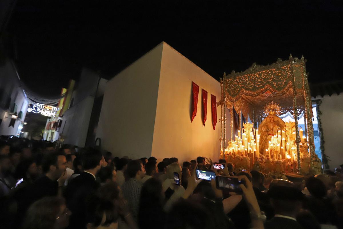 Triunfal regreso de la Paz y Esperanza a Capuchinos