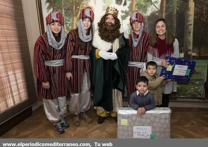 Los Reyes Magos reparten regalos en la provincia