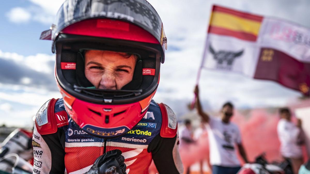 Máximo Martinez Quiles, celebrando su título en la European Talent Cup. | TEAM HONDA LAGLISSEY