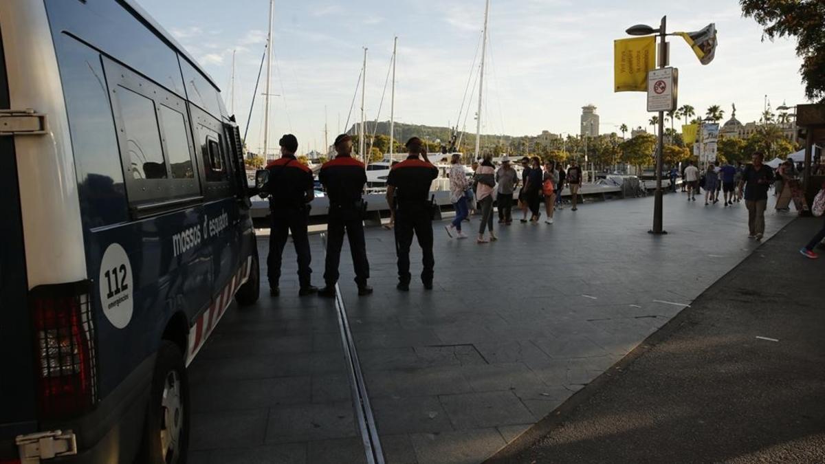 dispositivo policial manteros port vell