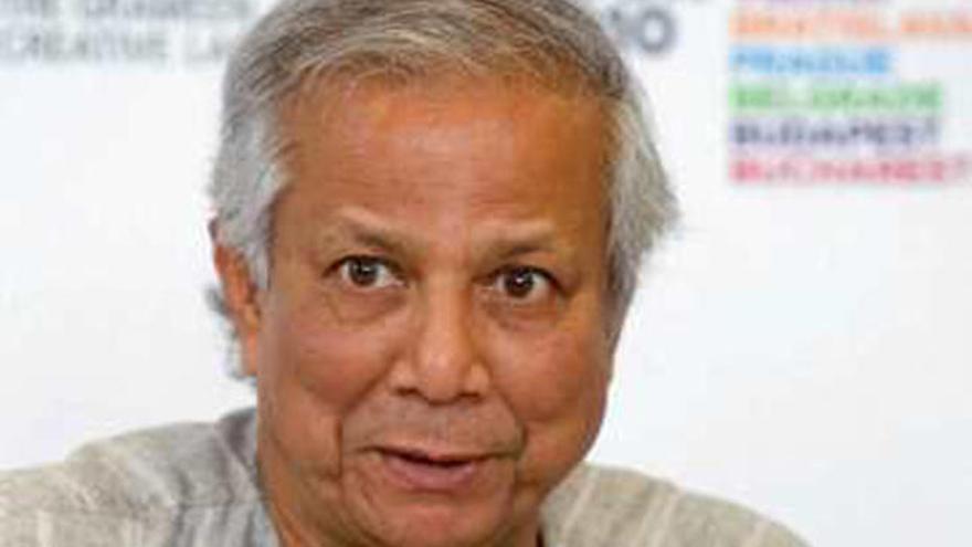 El &quot;Nobel&quot; Yunus deja el banco de microcréditos