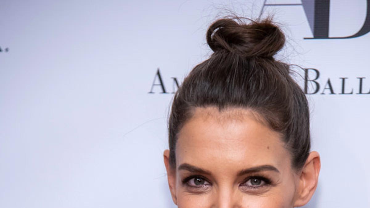 Katie Holmes y su peinado con tres moños en Nueva York