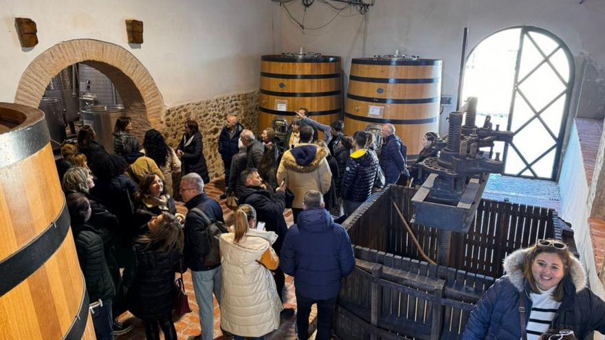 También se visitó la Bodega Libre y Salvaje en Almonacid de la Sierra. |    SERVICIO ESPECIAL