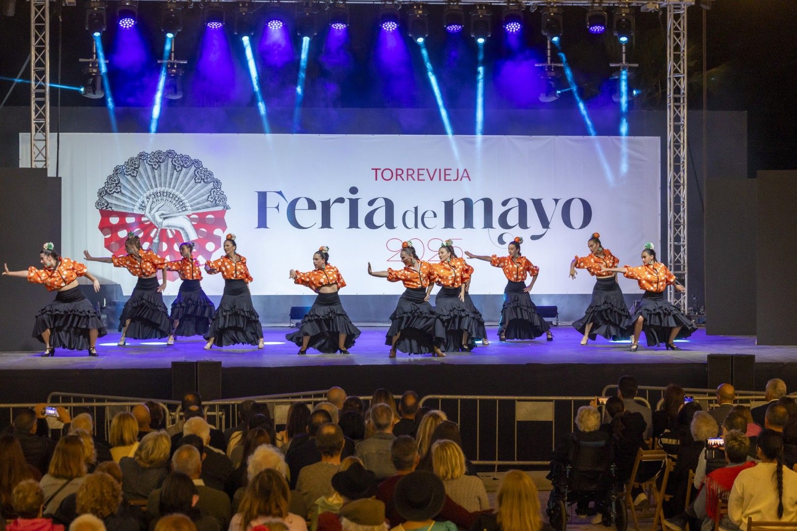 Por sevillanas en la Feria de Mayo de Torrevieja 2025